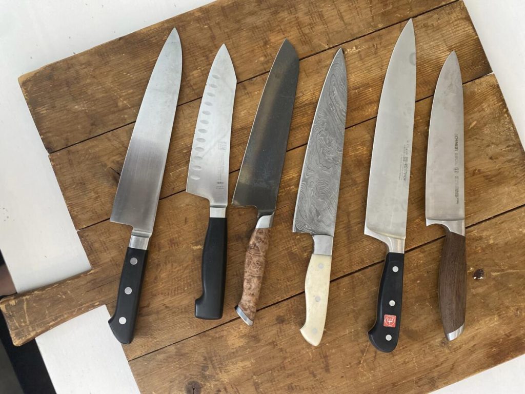 Variety of knives 